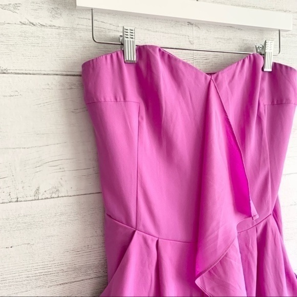 Express Sweetheart Neckline Ruffle Romper - Picture 7 of 12